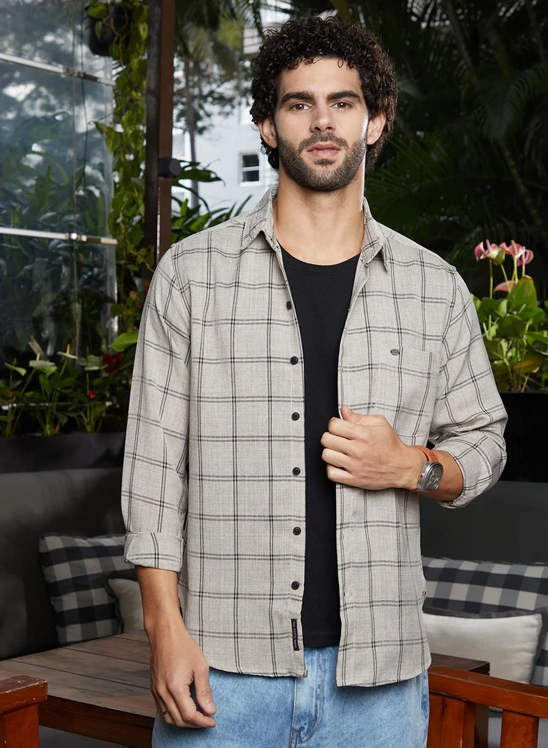 كامبوس سوترا Men's Coin Grey BiGraph-Check Shirt For Casual Wear | Spread Collar | Long Cuffed Sleeves | Button Closure | Shirt Crafted With Comfort Fit For Everyday Wear
